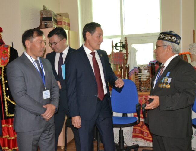 Марат Әзілханов Қазақстан халқы Ақмола Ассамблеясының мүшелерімен кездесті