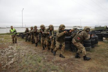 Әскердің заманауи келбеті: журналистерге оң өзгерістер мен жаңа технологиялар таныстырылды