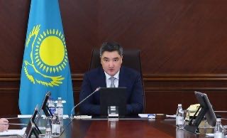 Подготовка к вегетационному сезону 2026 года: Олжас Бектенов поставил перед акимами задачу по диверсификации структуры посева с сокращением доли водозатратных культур