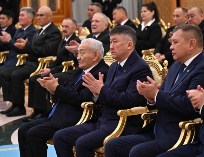 Глава государства: «До 2030 года реконструкцией будет охвачено не менее 200 объектов, обновлено 86 тысяч километров сетей»