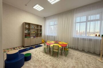 Мәжіліс депутаттары Көкшетаудағы аутизммен ауыратын балаларды қолдау орталығының жұмысымен танысты