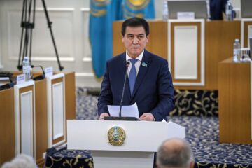 Конституциялық комиссия екінші отырысында «Құрылтай», «Халық кеңесі» бөлімдері бойынша нормаларды талқылады