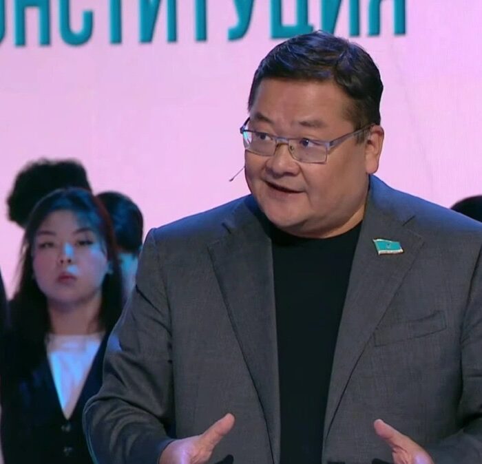 Жаңа Конституция халықты Тәуелсіздік пен Егемендікті қорғауға міндеттейді – Айдос Сарым