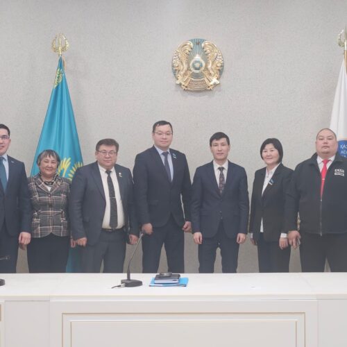 Көкшетауда саяси партиялардың бөлімше жетекшілері бас қосты