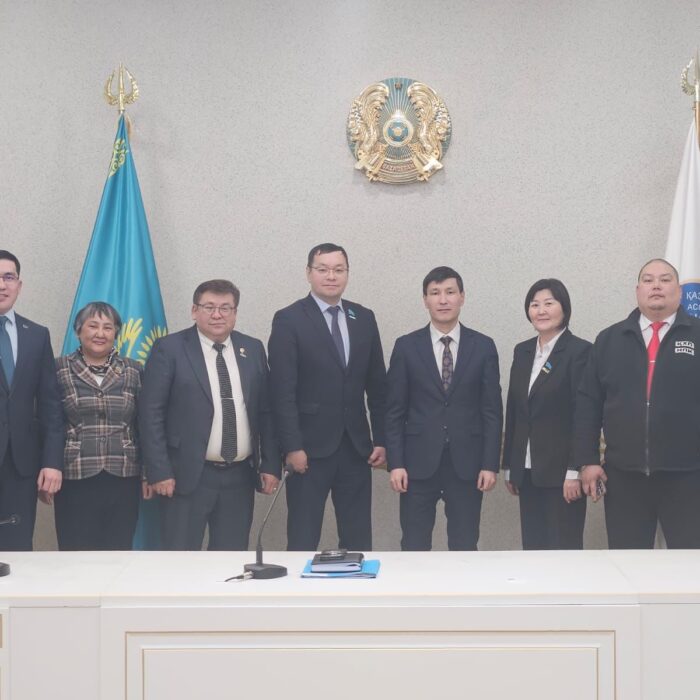 Көкшетауда саяси партиялардың бөлімше жетекшілері бас қосты