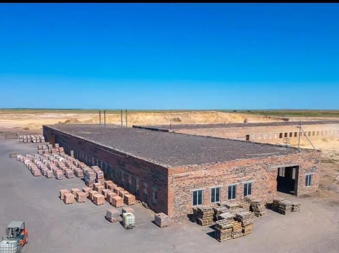 «LK KZ» кірпіш зауытының ұжымы референдумды қолдайтынын мәлімдеді