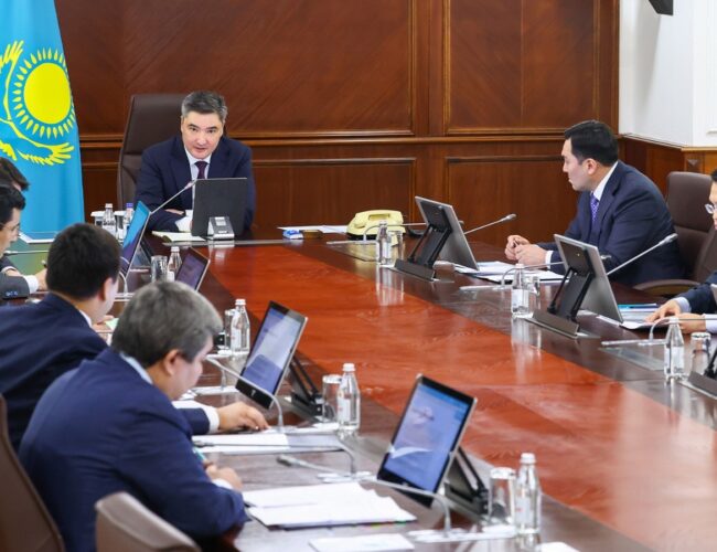 Олжас Бектенов провел совещание по вопросам исполнения поручений Президента в рамках проекта «Долина ЦОДов»