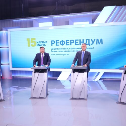 Политические партии страны поддерживают проект новой Конституции