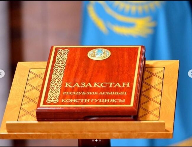 В новой Конституции свобода и ответственность объединены в единое целое – известный журналист