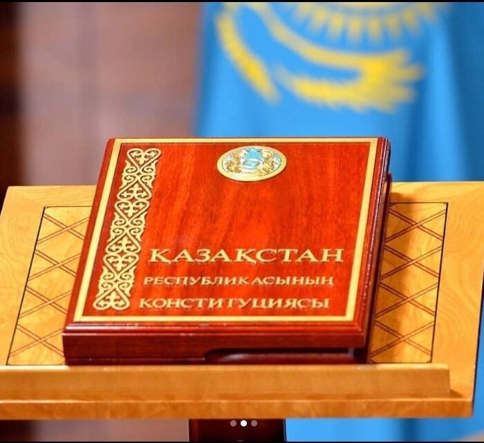 В новой Конституции свобода и ответственность объединены в единое целое – известный журналист