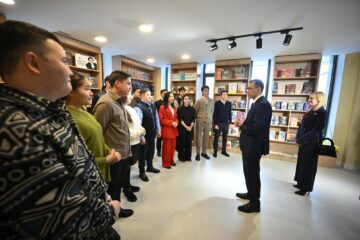 МАУЛЕН АШИМБАЕВ: РЕФЕРЕНДУМ ПО КОНСТИТУЦИИ – ЭТО ВАЖНЫЙ ШАГ К ДЕМОКРАТИЗАЦИИ ПОЛИТИЧЕСКОЙ СИСТЕМЫ