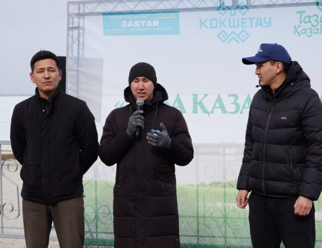 После тысяч гостей Наурыза: кокшетауцы вышли на экоакцию в Тазару күні