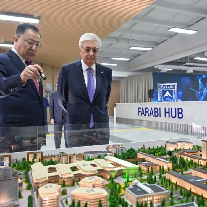 Қасым-Жомарт Тоқаев Алматы қаласына жұмыс сапары аясында әл-Фараби атындағы Қазақ ұлттық университетінің ғылыми әлеуетімен танысты