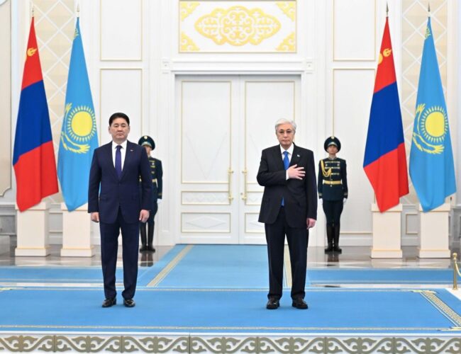 В Акорде состоялась торжественная церемония встречи Президента Монголии Ухнаагийна Хурэлсуха