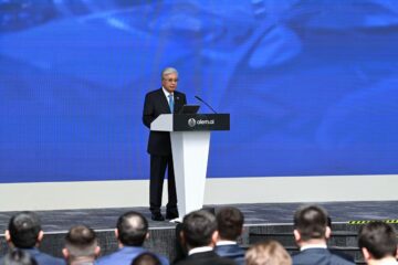 Глава государства выступил на церемонии награждения победителей конкурсов Alem.ai battle и AI Governance Cup