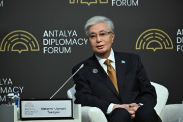 Глава государства принял участие в панельной сессии Анталийского дипломатического форума