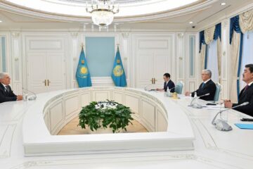 Глава государства принял президента Международной кинологической федерации Тамаша Яккеля