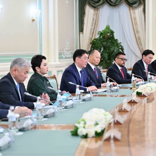 Ухнаагийн Хурэлсух выразил уверенность в том, что его визит будет способствовать укреплению дружественных отношений и развитию многогранного сотрудничества между двумя народами