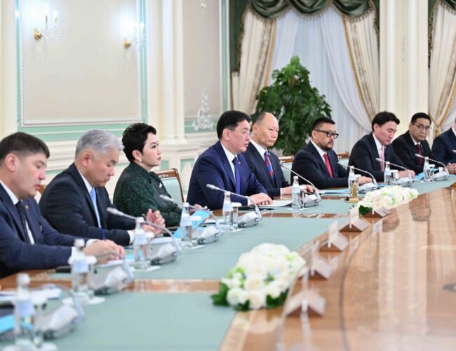 Ухнаагийн Хурэлсух выразил уверенность в том, что его визит будет способствовать укреплению дружественных отношений и развитию многогранного сотрудничества между двумя народами