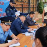 Көкшетауда полиция тұрғындармен аулаларда кездесті