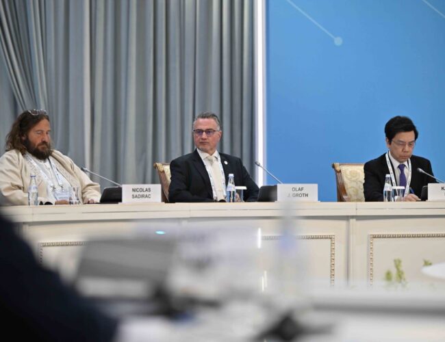Президент «нақты уақыт экономикасына» көшу өте маңызды екеніне назар аударды. Себебі дәстүрлі жүйеде мемлекет үнемі «ізінен қуып» отырады