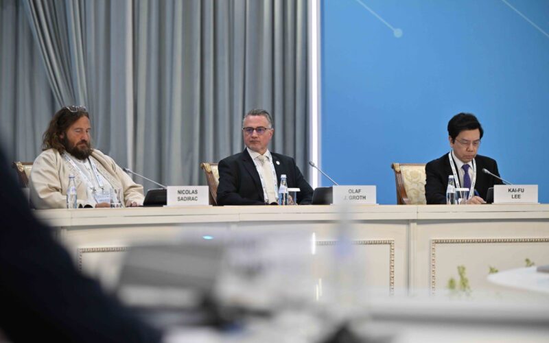 Президент «нақты уақыт экономикасына» көшу өте маңызды екеніне назар аударды. Себебі дәстүрлі жүйеде мемлекет үнемі «ізінен қуып» отырады