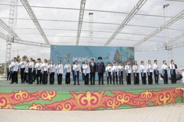 Отан қорғаушылар күніне орай мінсіз қызметі мен жоғары кәсібилігімен ерекшеленген құқық қорғау және әскери бөлімдердің қызметкерлерін салтанатты марапаттау рәсімі өтті