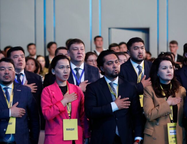 Партияның Саяси кеңесінің мүшесі Дмитрий Павленко филиалдар құру тиімді партиялық жұмыстың маңызды шарты екенін атап өттi