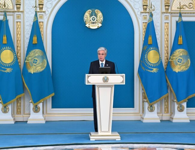 Президент жаңа Конституцияны қабылдауға журналистердің қосқан үлесін жоғары бағалады