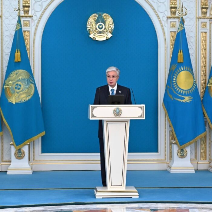 Президент жаңа Конституцияны қабылдауға журналистердің қосқан үлесін жоғары бағалады