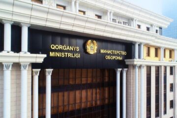 В связи с распространяющейся в социальных сетях информацией о матросах срочной службы Ахметове А.А. и Мағауия Ә.А. сообщаем следующее