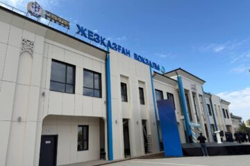 В области Ұлытау за один день открыли четыре железнодорожных вокзала